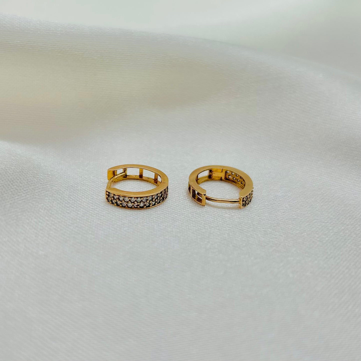 Huggies en Oro Rosado con Zirconias de 14K