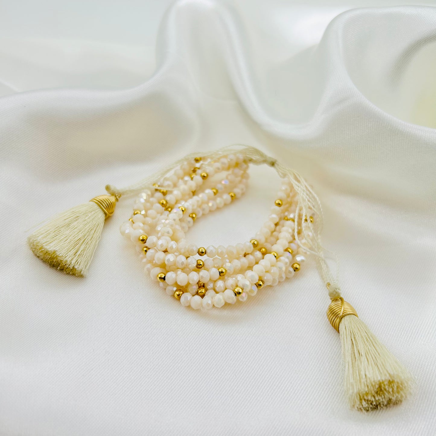 Pulsera de cristal con hilo