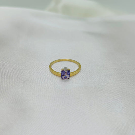 Anillo de Zirconia Morada Oro 14k