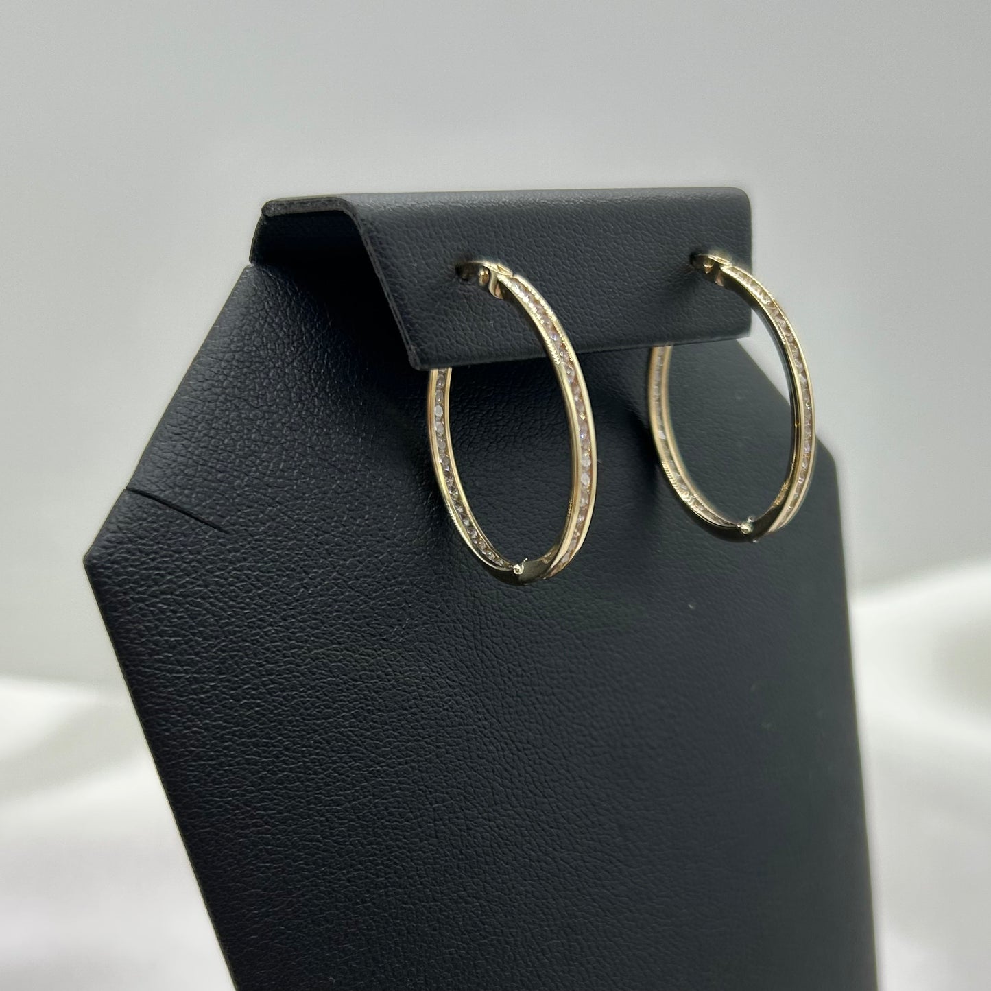 Arracadas con Zirconias en Oro 10K