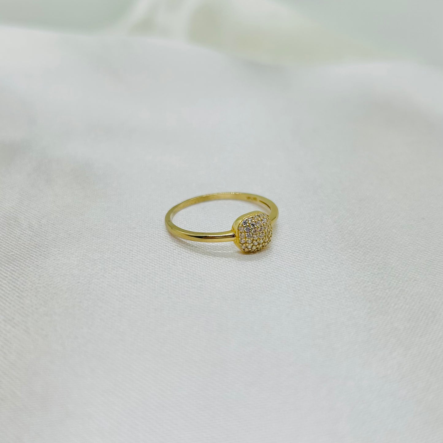 Anillo con Zirconias Oro 14k