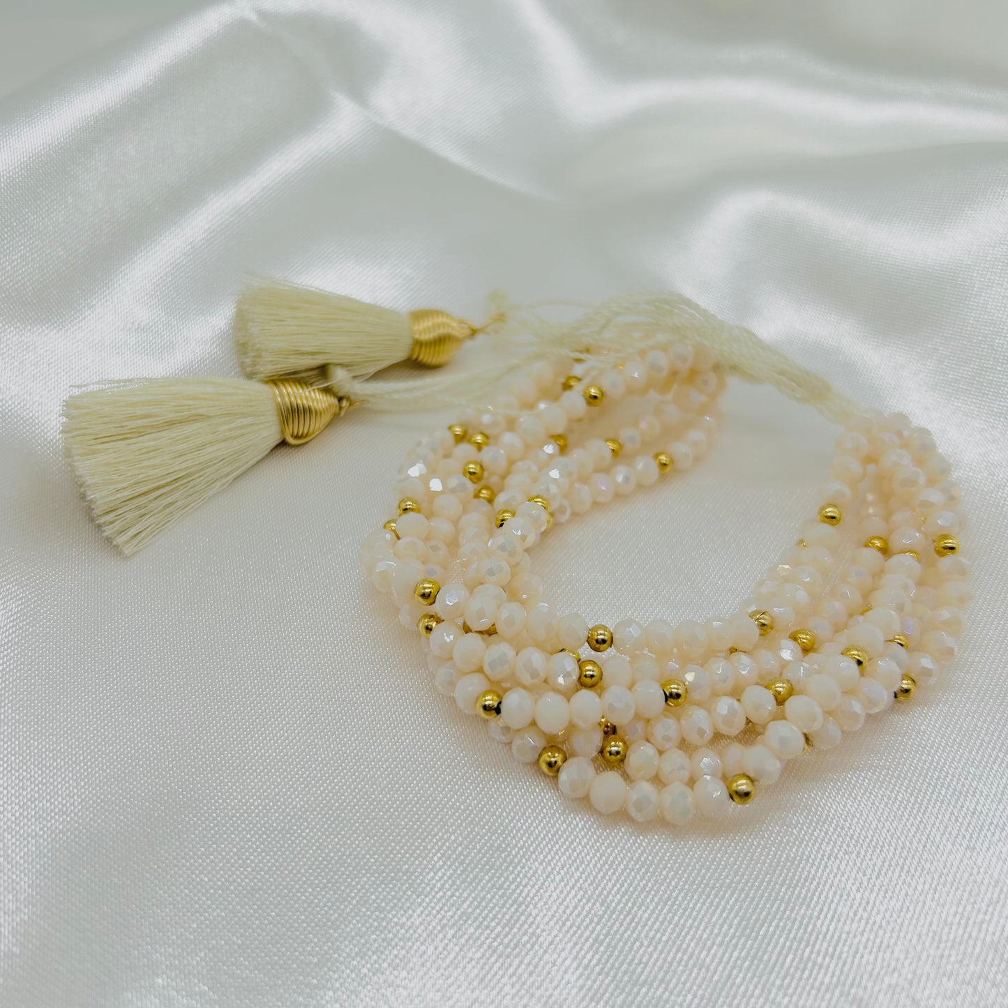 Pulsera de cristal con hilo