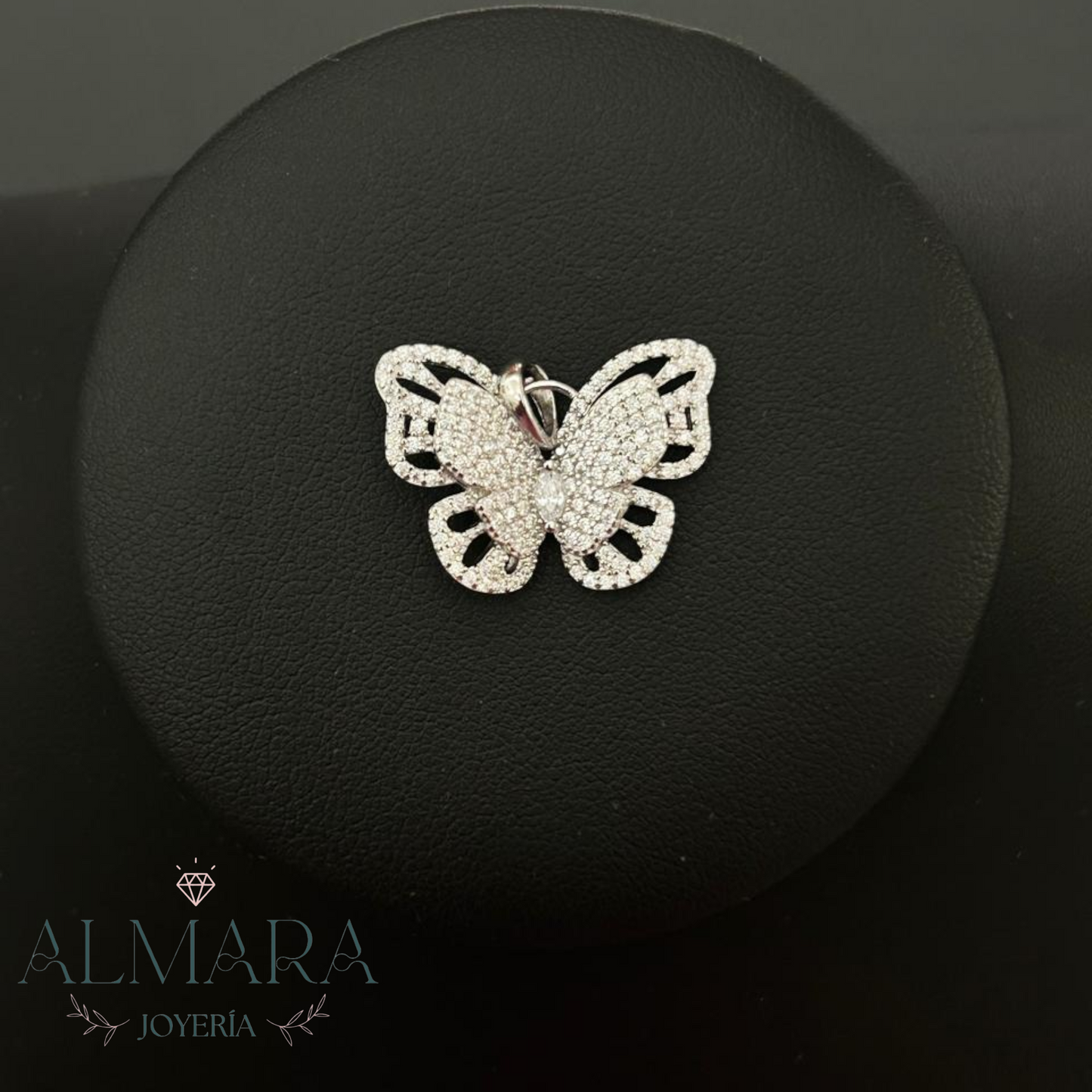 Dije Mariposa con Zirconias