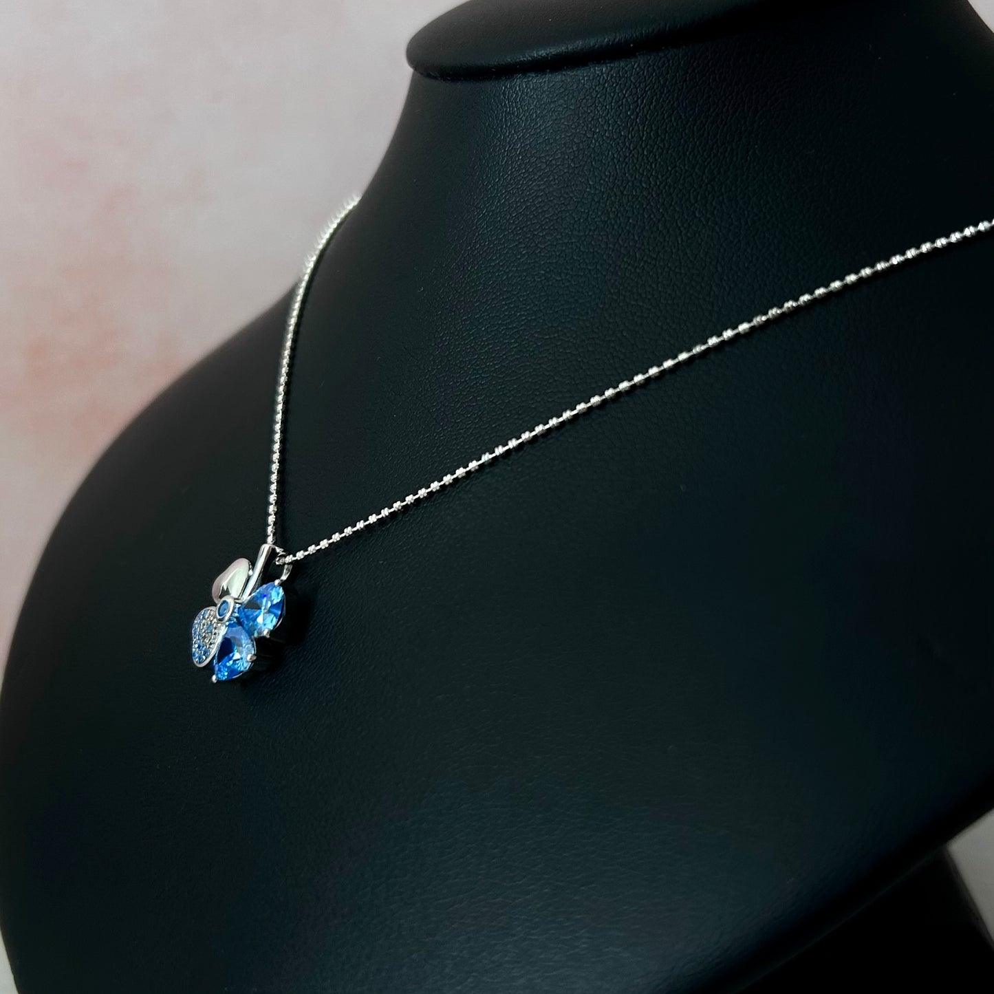 Collar Trébol Azul