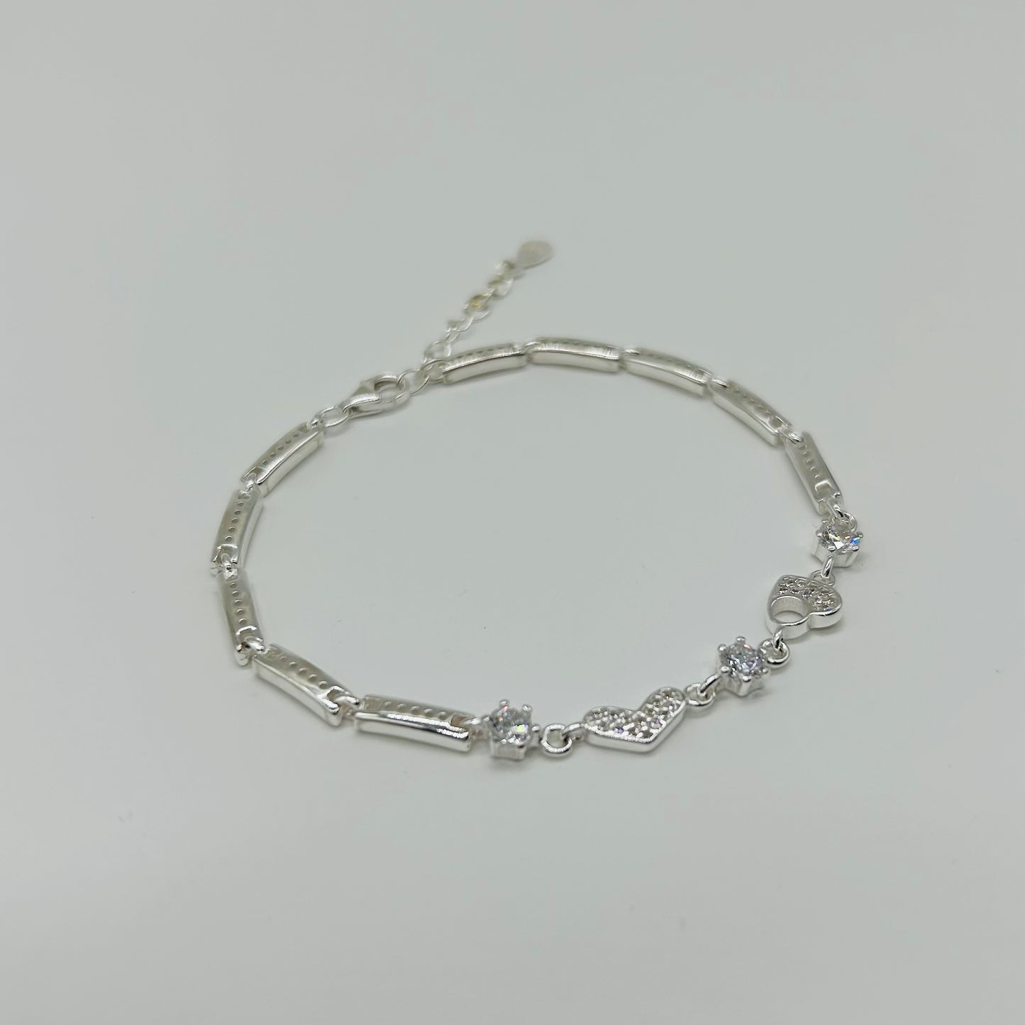 Pulsera Corazones con Plaquitas y Zirconias en Plata