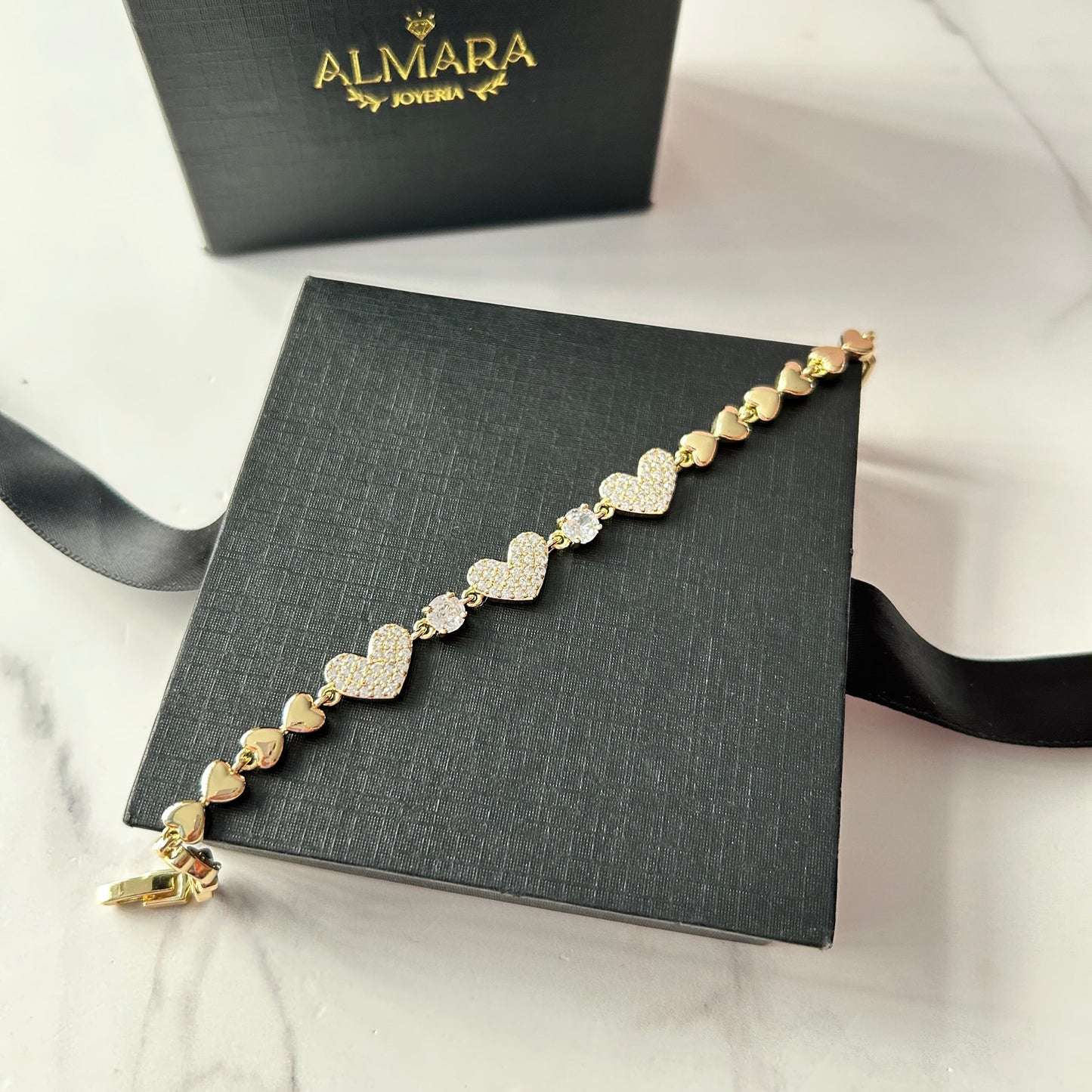 Pulsera de Corazones con Zirconias