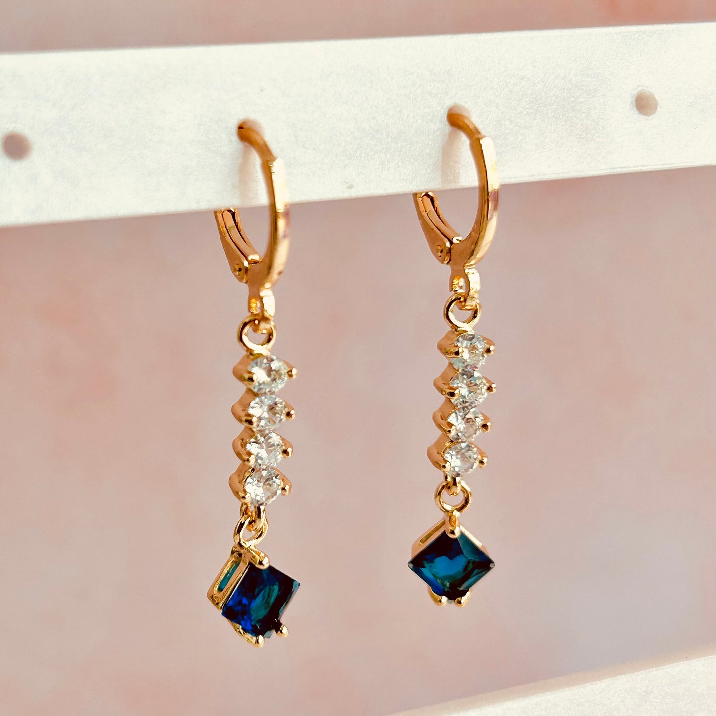 Aretes Largos con Zirconias