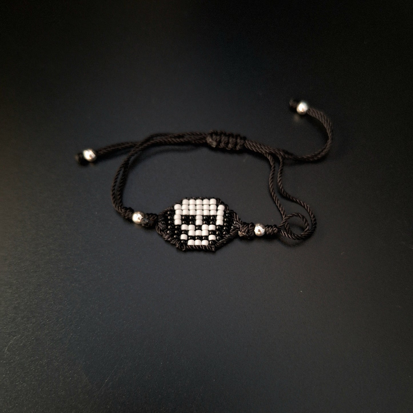 Pulsera de Hilo Ajustable Calavera