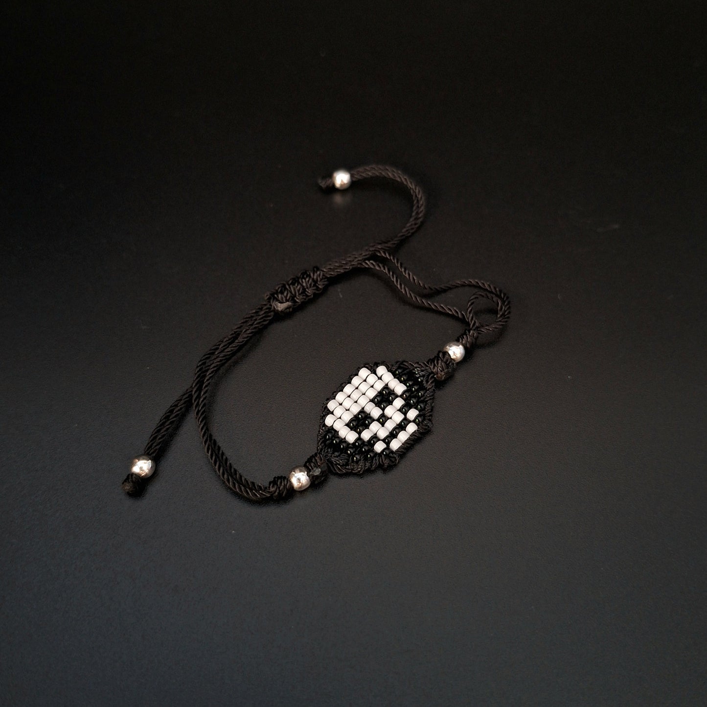 Pulsera de Hilo Ajustable Calavera