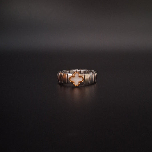 Anillo Tipo Rolex con Trébol