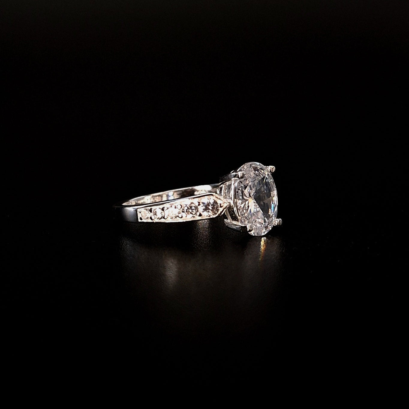 Anillo de Compromiso Óvalo