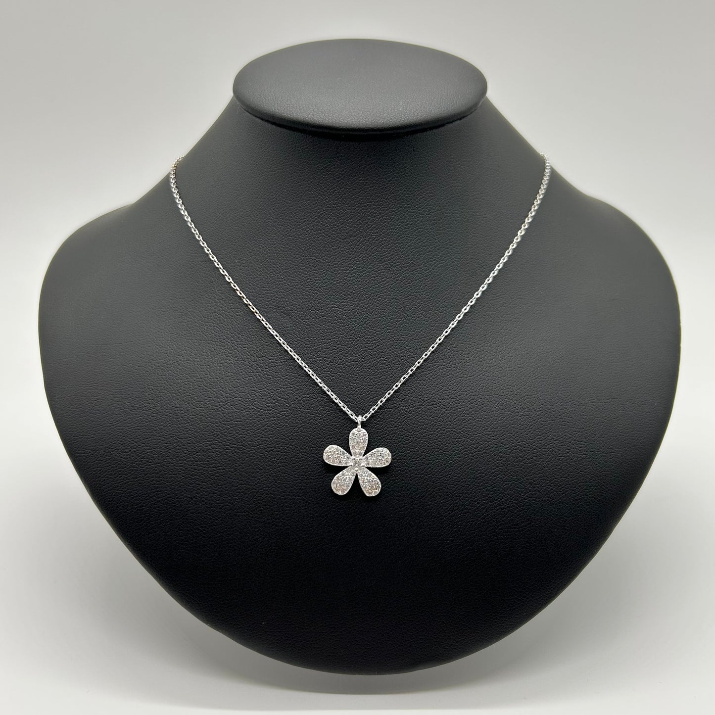 Collar de Flor Pensamiento con Zirconias en Plata