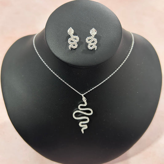 Gargantilla y Aretes Serpiente