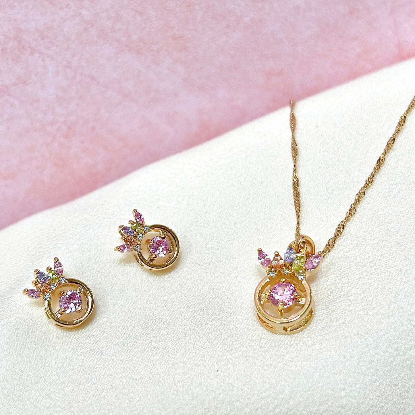 Conjunto Circulo Oro Laminado con Zirconias