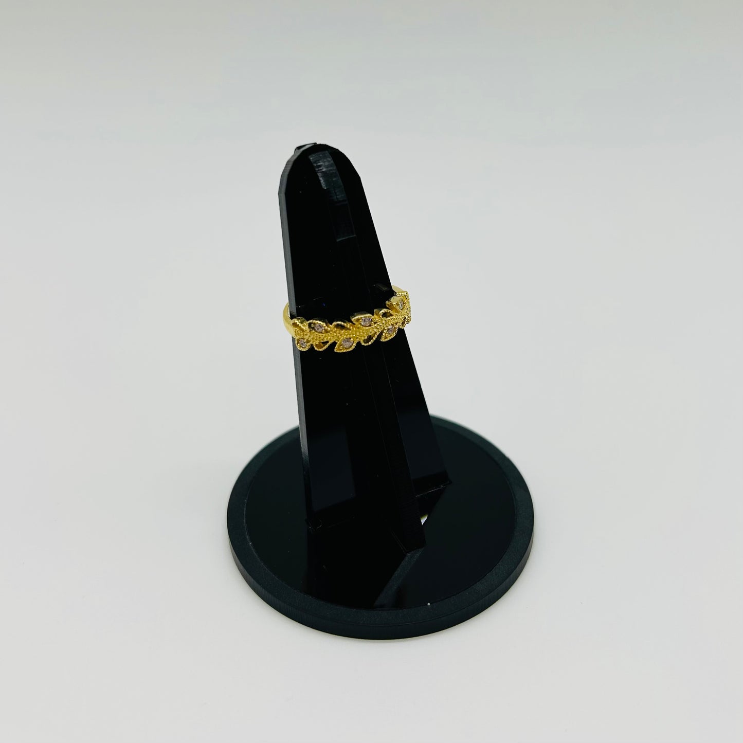 Anillo de Hojas con Zirconias Oro 10K