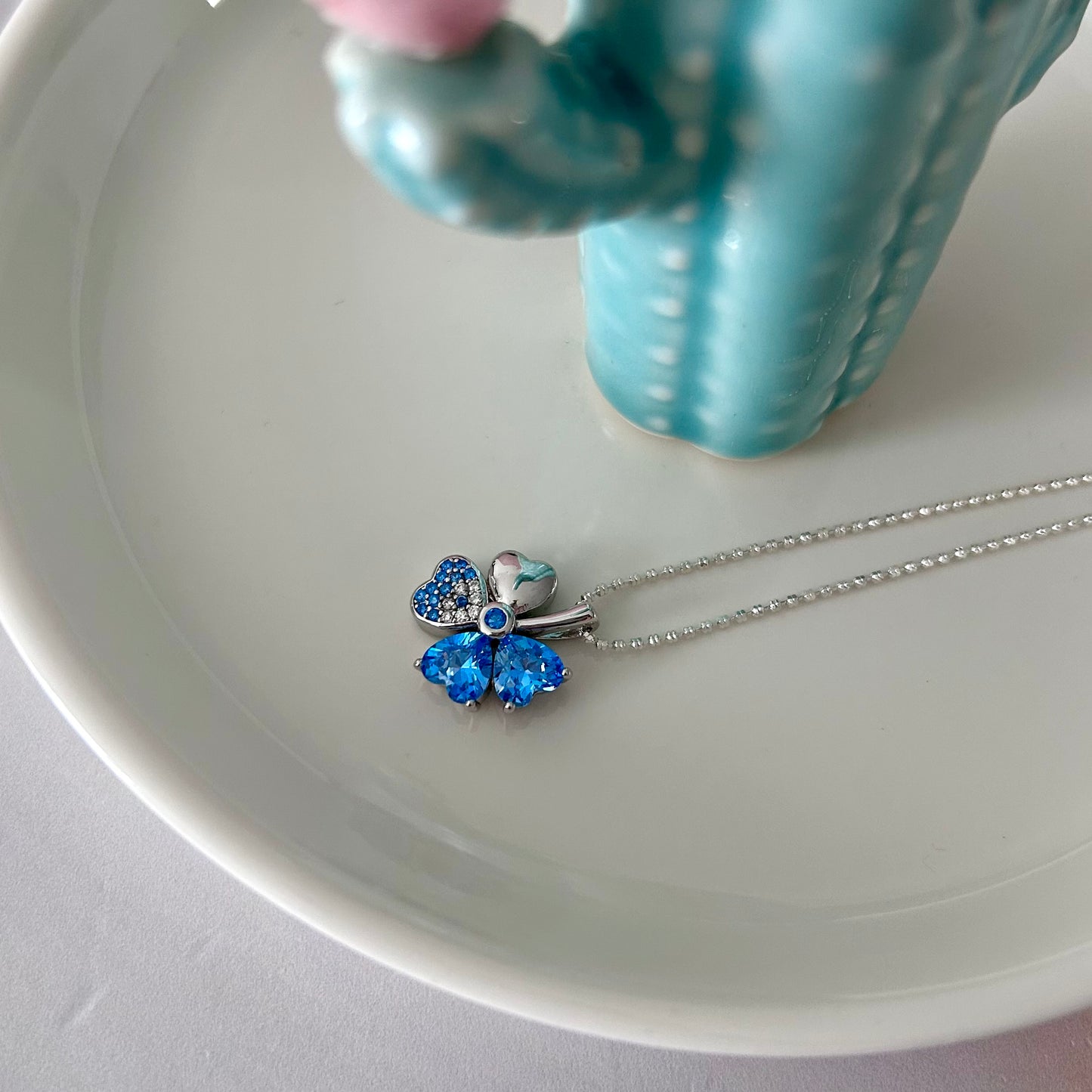 Collar Trébol Azul