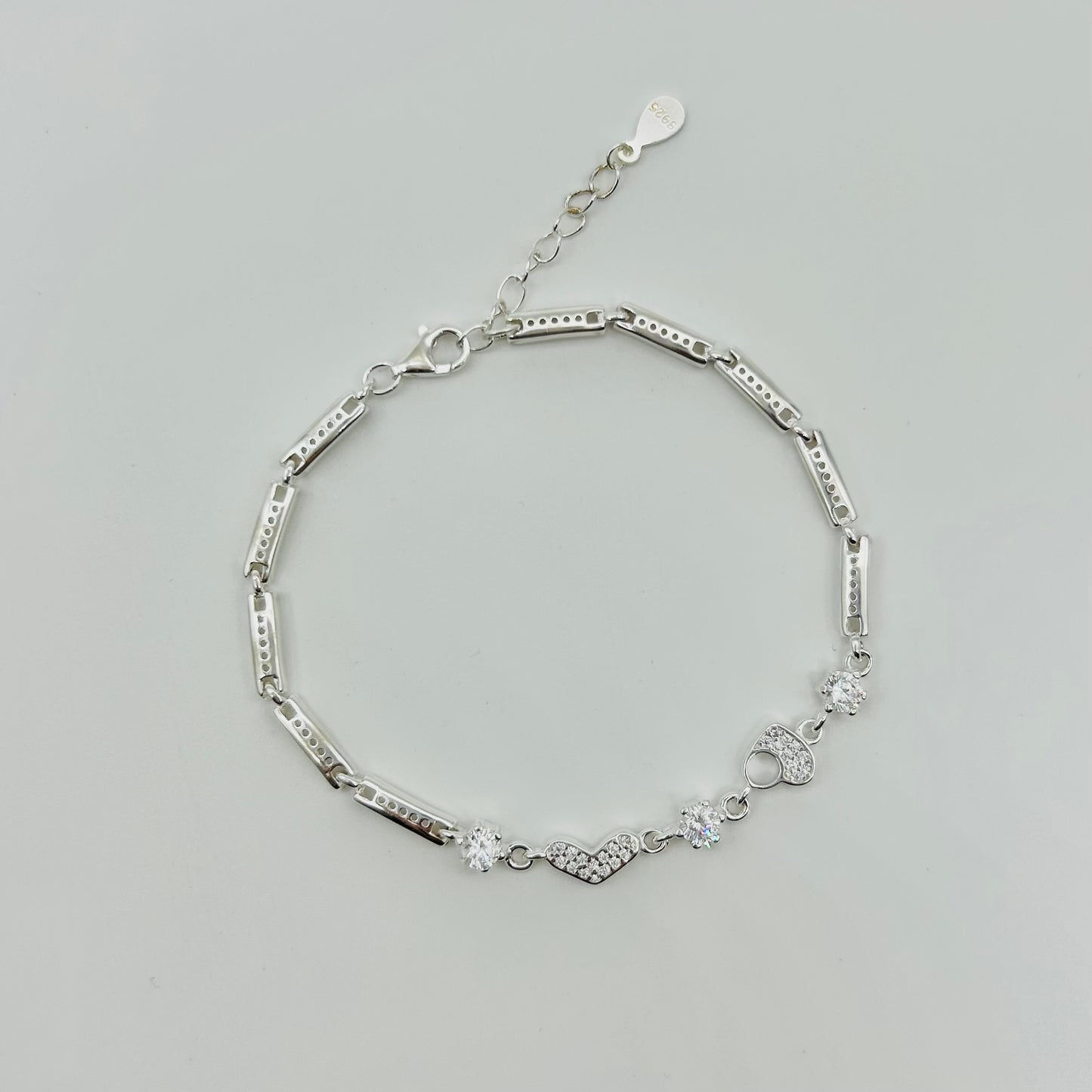 Pulsera Corazones con Plaquitas y Zirconias en Plata