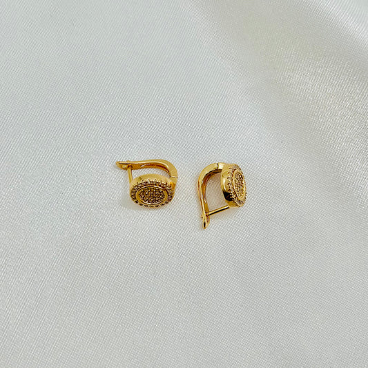 Aretes con Zirconias en Oro Laminado Tono Dorado